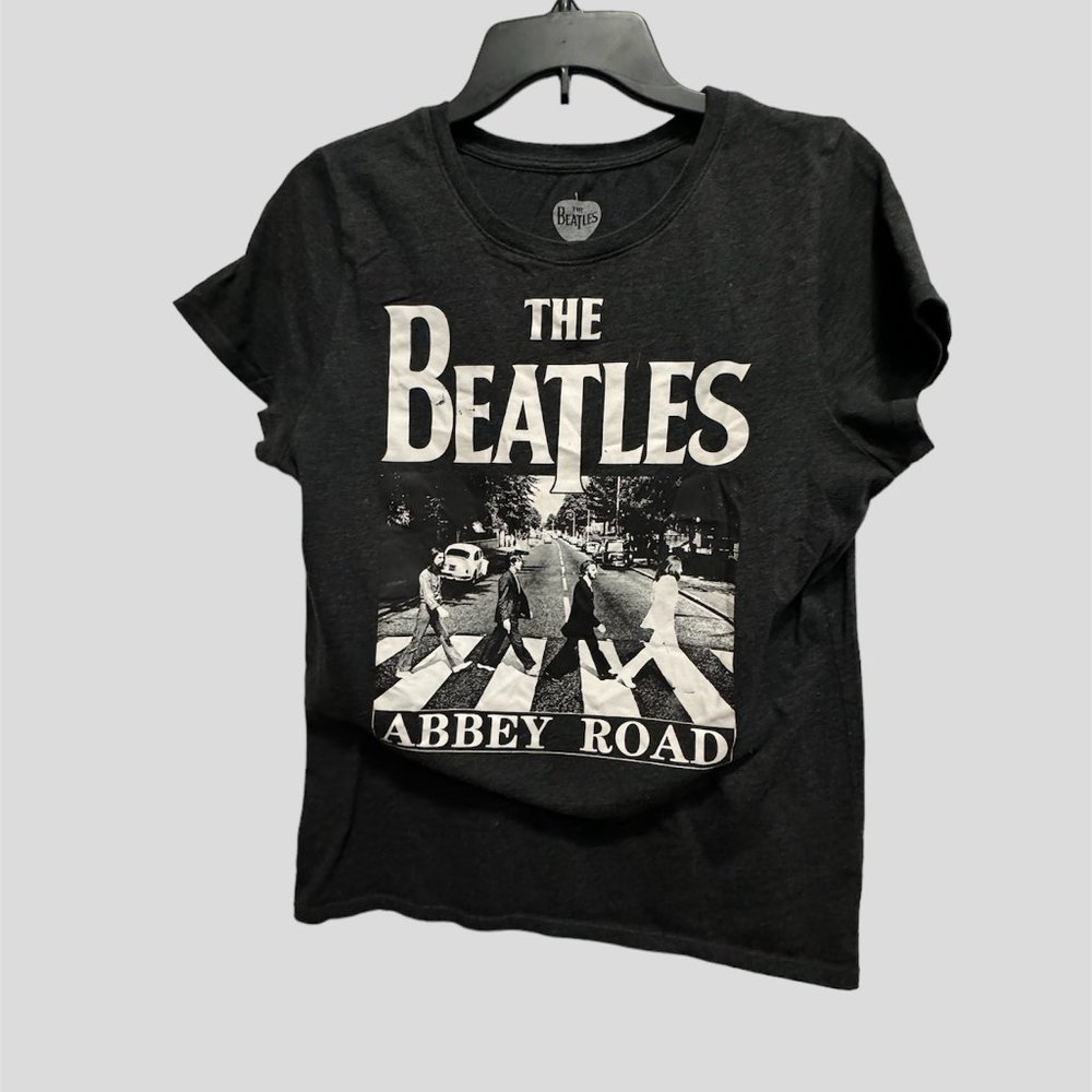 The Beatles abby road size small short sleeve tee